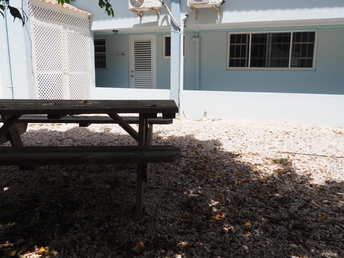 Kas Di Bami A-186 Op Seru Coral Resort - Ruim Appartement Met Groot Zwembad En Tropische Tuin Виллемстад Экстерьер фото