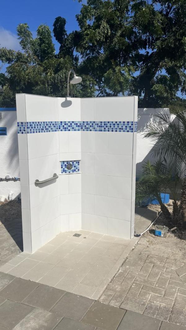 Kas Di Bami A-186 Op Seru Coral Resort - Ruim Appartement Met Groot Zwembad En Tropische Tuin Виллемстад Экстерьер фото